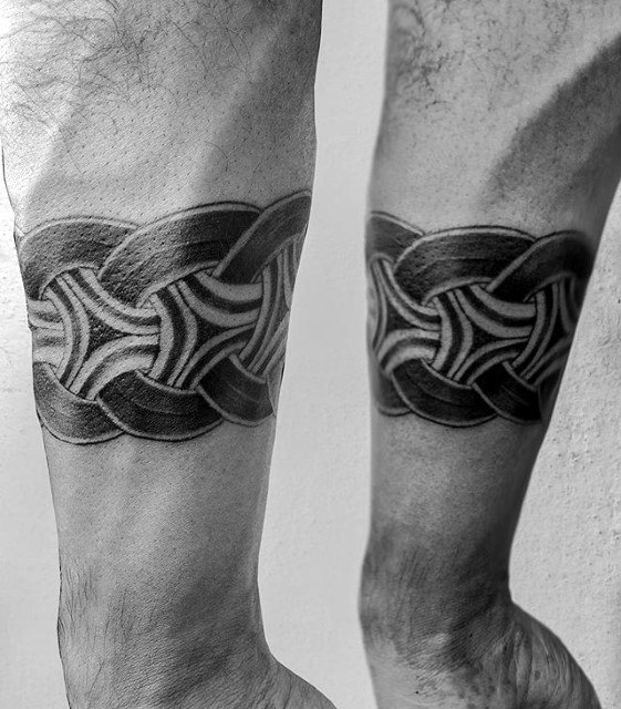 tatuaje brazalete antebrazo para hombre 08