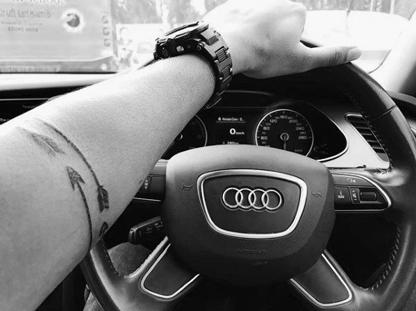 tatuaje brazalete antebrazo para hombre 15