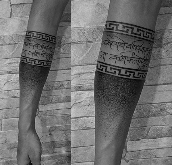 tatuaje brazalete antebrazo para hombre 21
