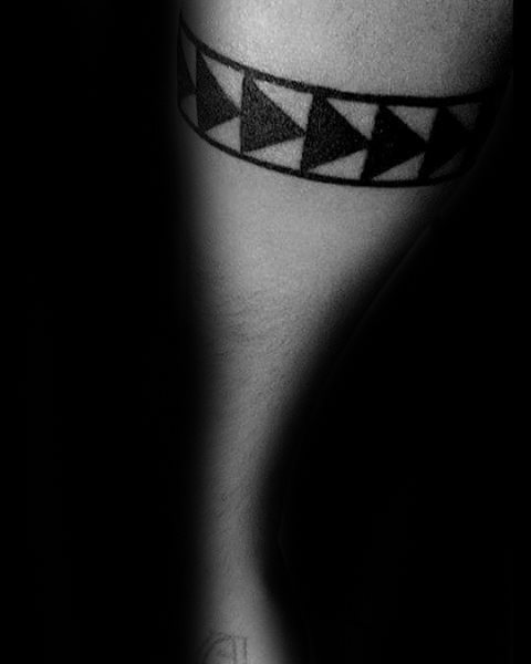 tatuaje brazalete antebrazo para hombre 24