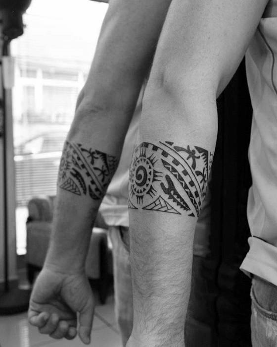tatuaje brazalete antebrazo para hombre 40