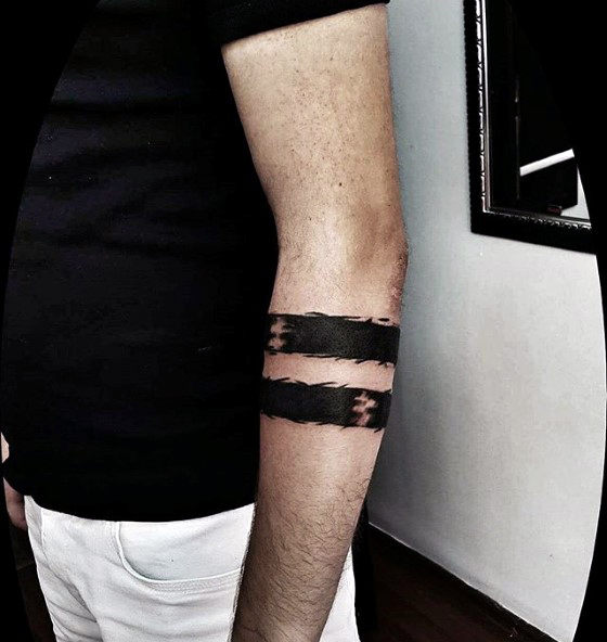 tatuaje brazalete antebrazo para hombre 44