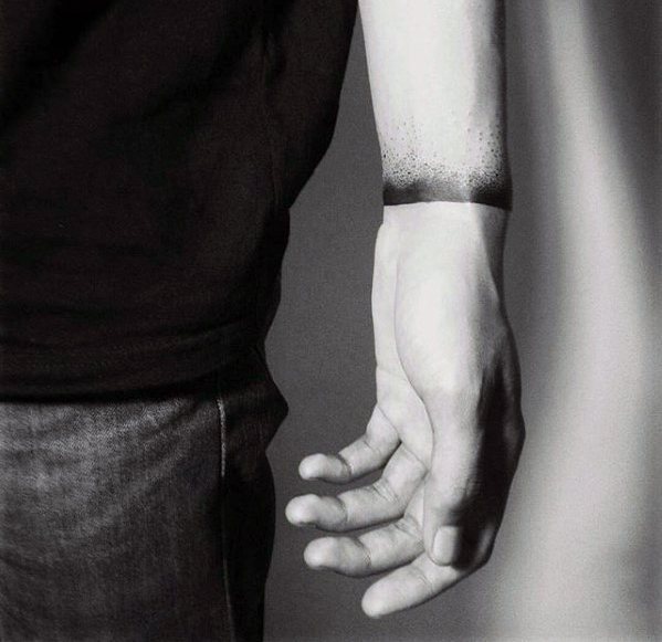 tatuaje brazalete antebrazo para hombre 46