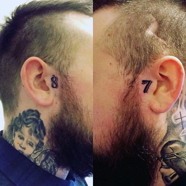 tatuaje en la oreja para hombre 66