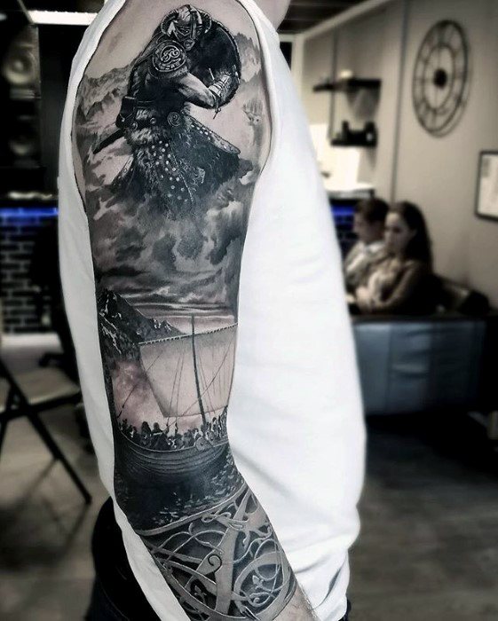 tatuaje epico para hombre 11