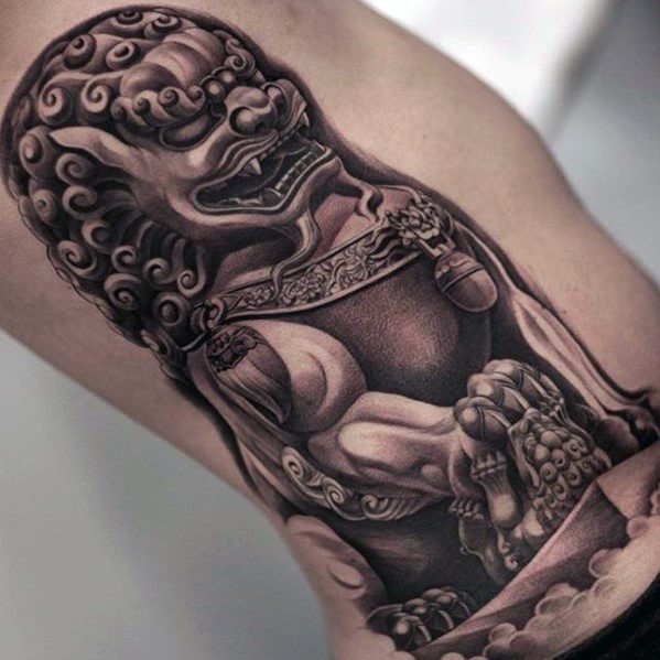 tatuaje extrano para hombre 12