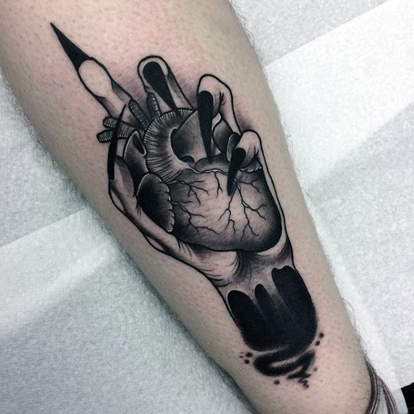 tatuaje extrano para hombre 22