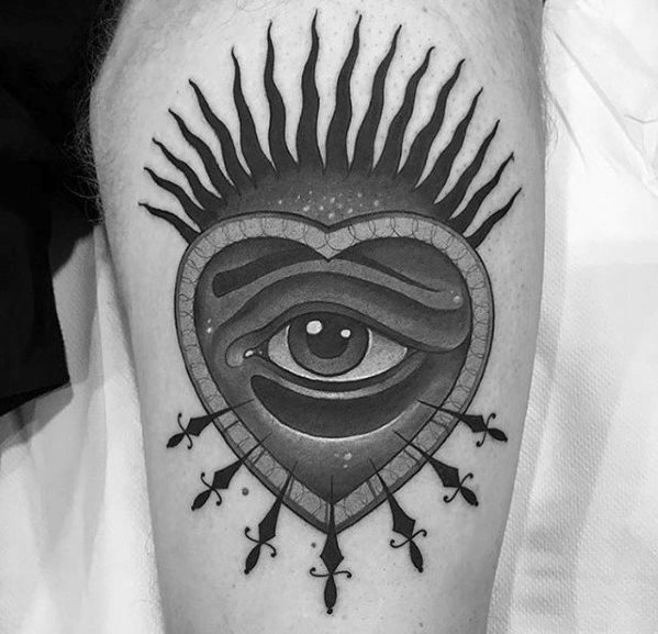 tatuaje extrano para hombre 23