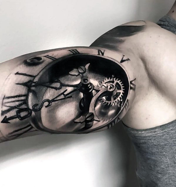 tatuaje extrano para hombre 25