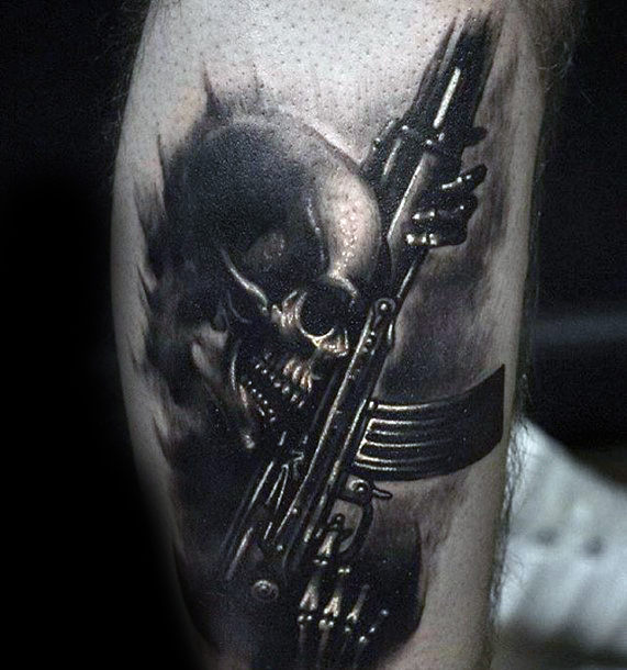 tatuaje extrano para hombre 32