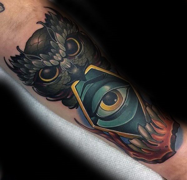 tatuaje extrano para hombre 39