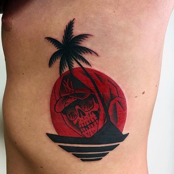 tatuaje extrano para hombre 47