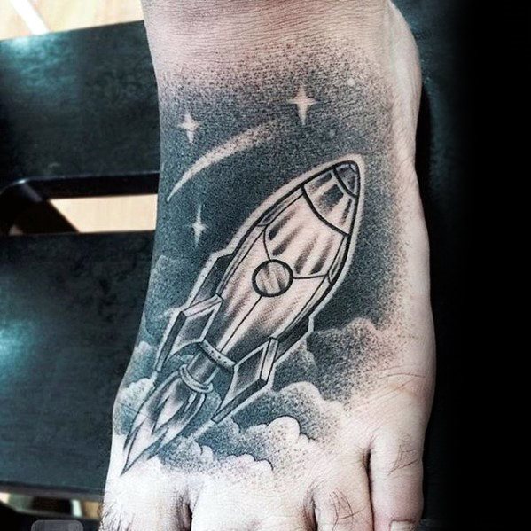 tatuaje extrano para hombre 48