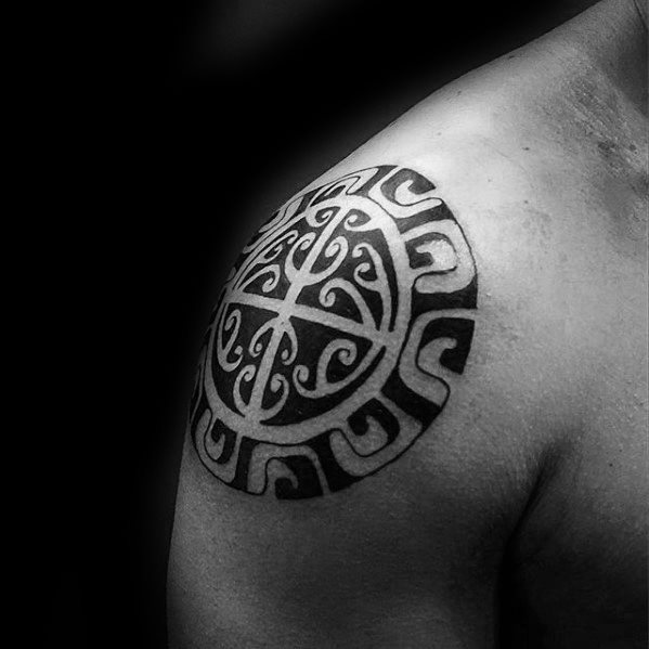 tatuaje extrano para hombre 65