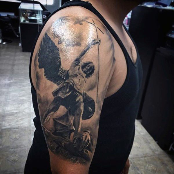 tatuaje interesante para hombre 10