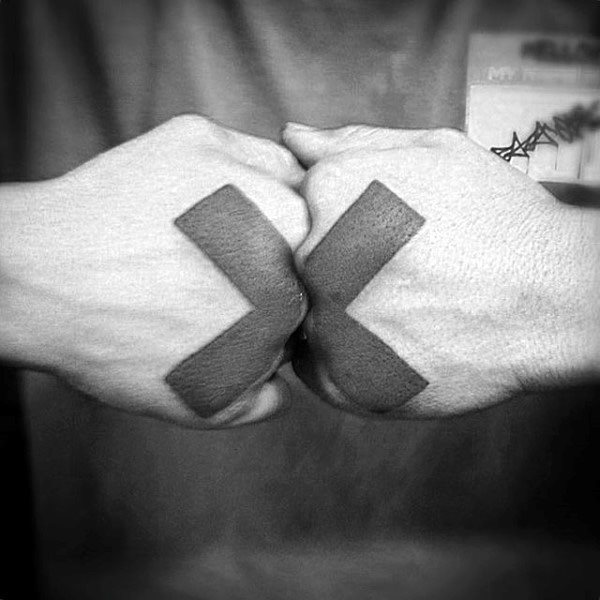 tatuaje interesante para hombre 16