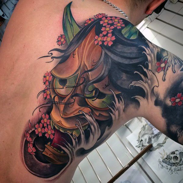 tatuaje interesante para hombre 23