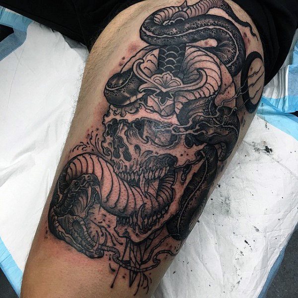 tatuaje interesante para hombre 44