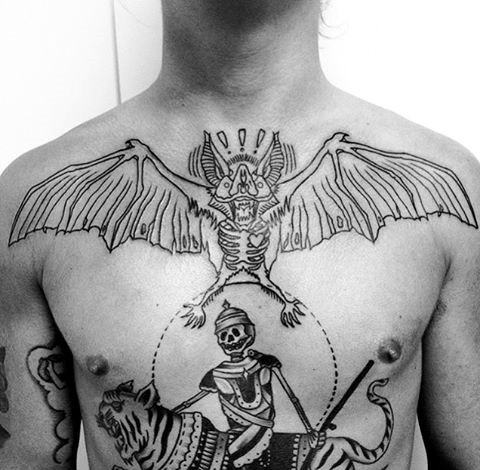 tatuaje murcielago para hombre 10