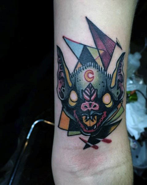 tatuaje murcielago para hombre 29