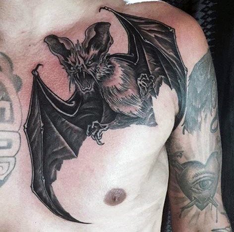 tatuaje murcielago para hombre 31