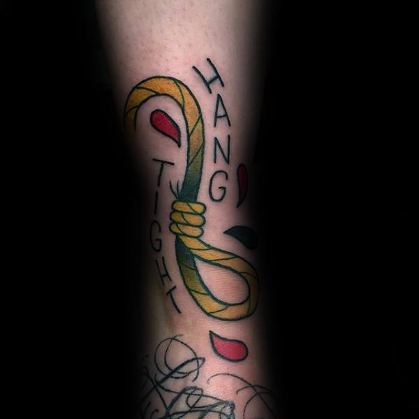 tatuaje nudo corredizo para hombre 21