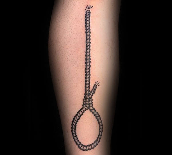 tatuaje nudo corredizo para hombre 32