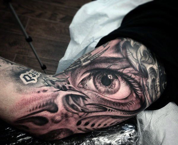 tatuaje ojo para hombre 103