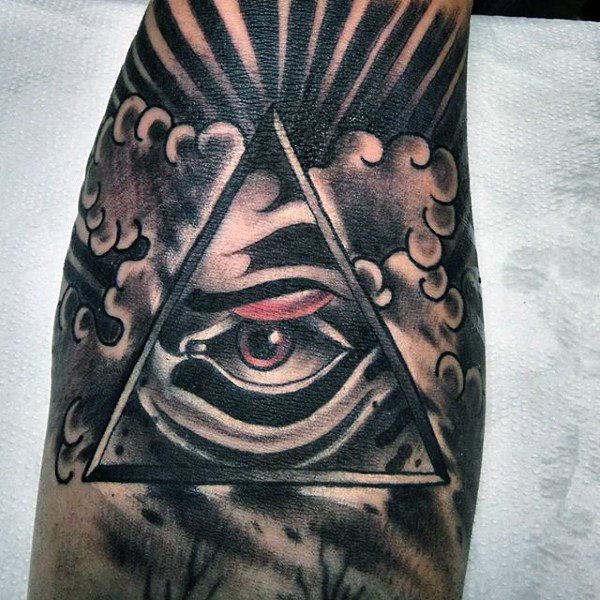 tatuaje ojo para hombre 11