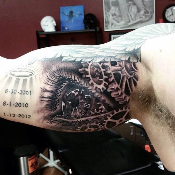 tatuaje ojo para hombre 37