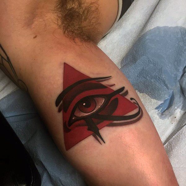 tatuaje ojo para hombre 39
