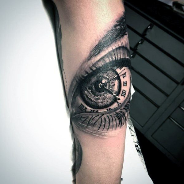 tatuaje ojo para hombre 40