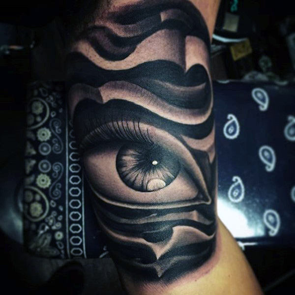 tatuaje ojo para hombre 48