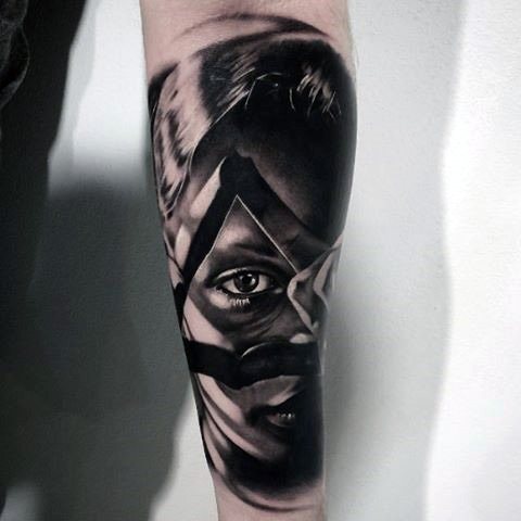 tatuaje ojo para hombre 68