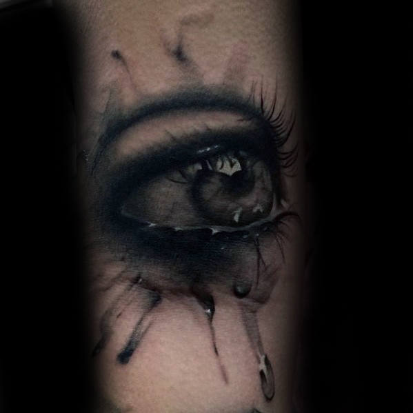 tatuaje ojo realista para hombre 17