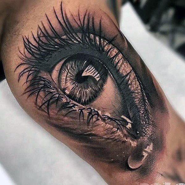 tatuaje ojo realista para hombre 22