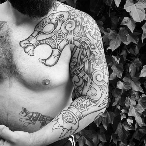 tatuaje oso celta para hombre 03