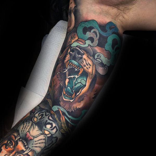 tatuaje oso nuevo estilo para hombre 26