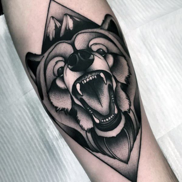 tatuaje oso nuevo estilo para hombre 37