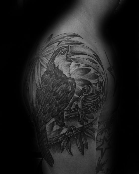 tatuaje rana en arbol para hombre 21