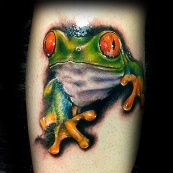 tatuaje rana en arbol para hombre 28
