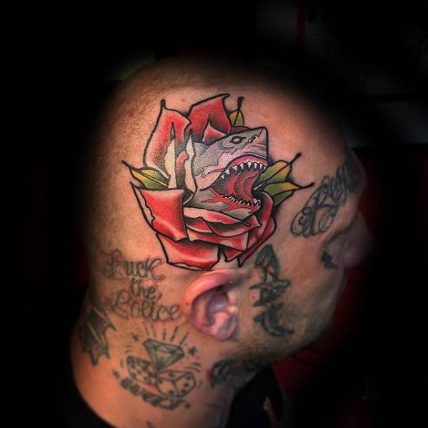tatuaje tiburon nuevo estilo para hombre 05