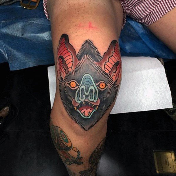 tatuaje tradicional murcielago para hombre 41