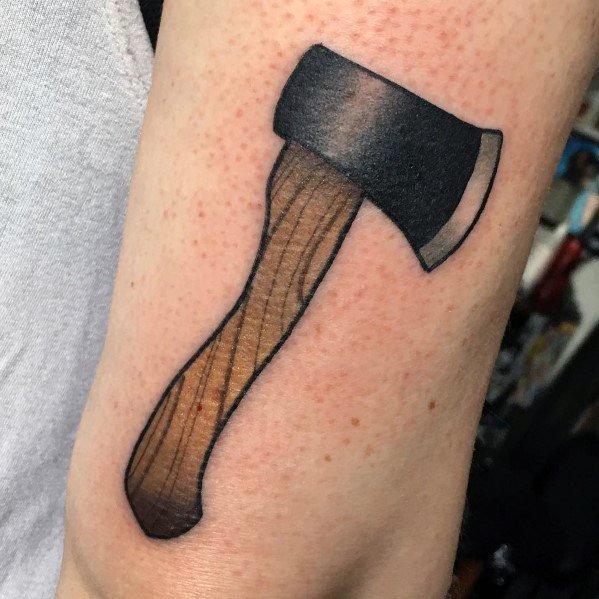 tatuaje hacha pequena 01