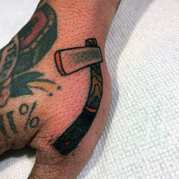 tatuaje hacha pequena 07