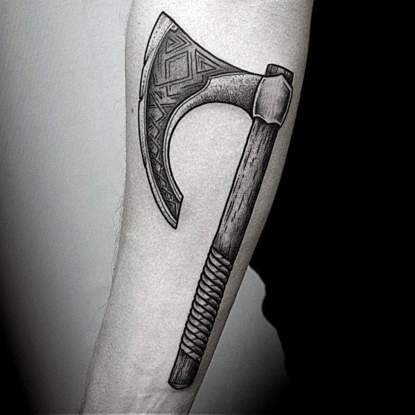 tatuaje hacha pequena 09