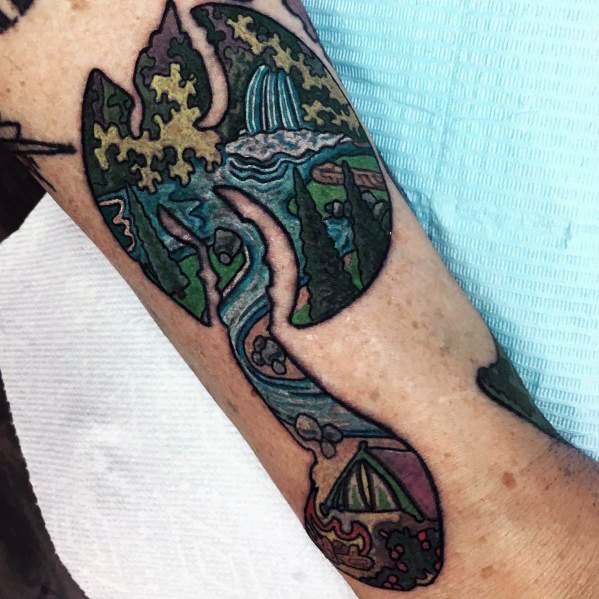 tatuaje hacha pequena 21