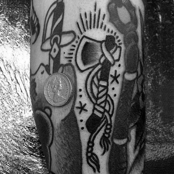 tatuaje hacha pequena 89