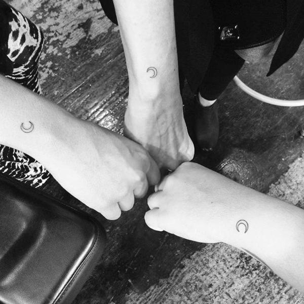 tatuaje mejores amigos 1518